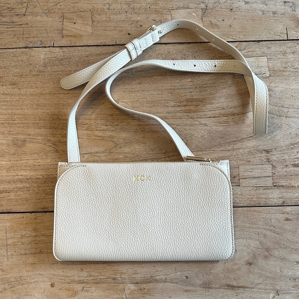 Cuyana Leather Phone Bag Crossbody – Ivory / Cream - Picture 3 of 11